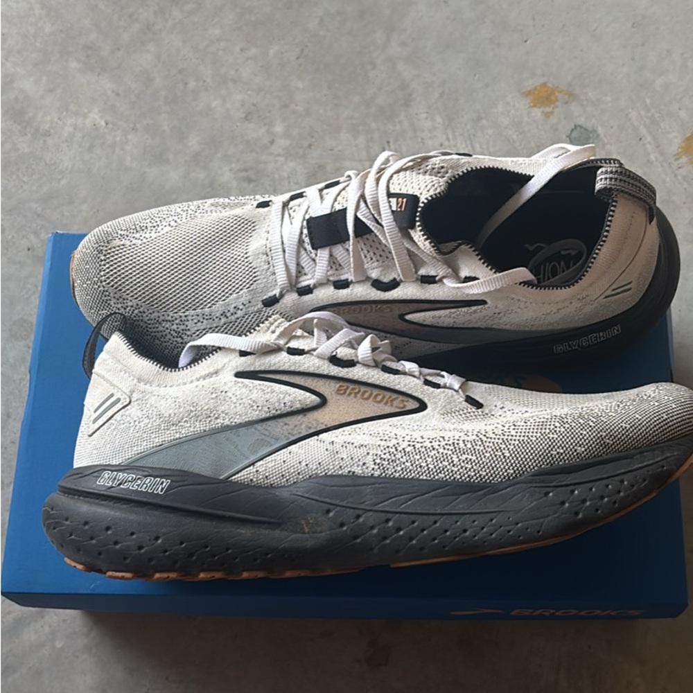 Brooks Glycerin StealthFit 21 Men's Shoes - White and Gray